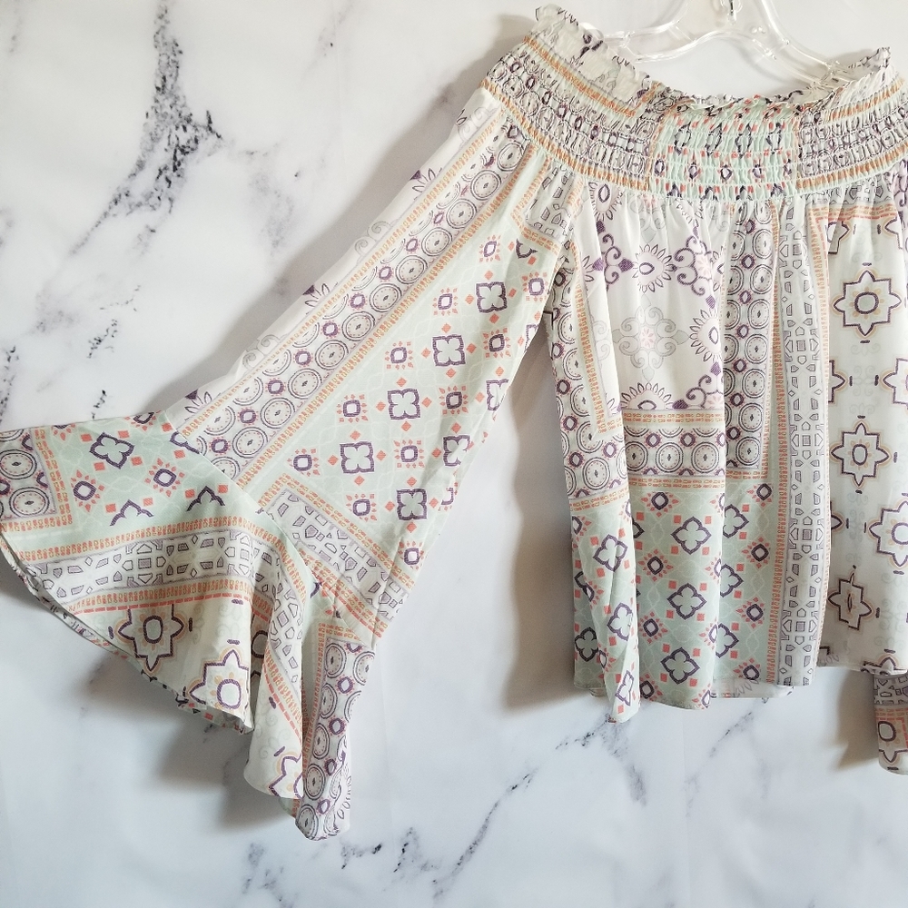 Bobi Black LA Off-Shoulder Bell Sleeves Top - Picture 2 of 10